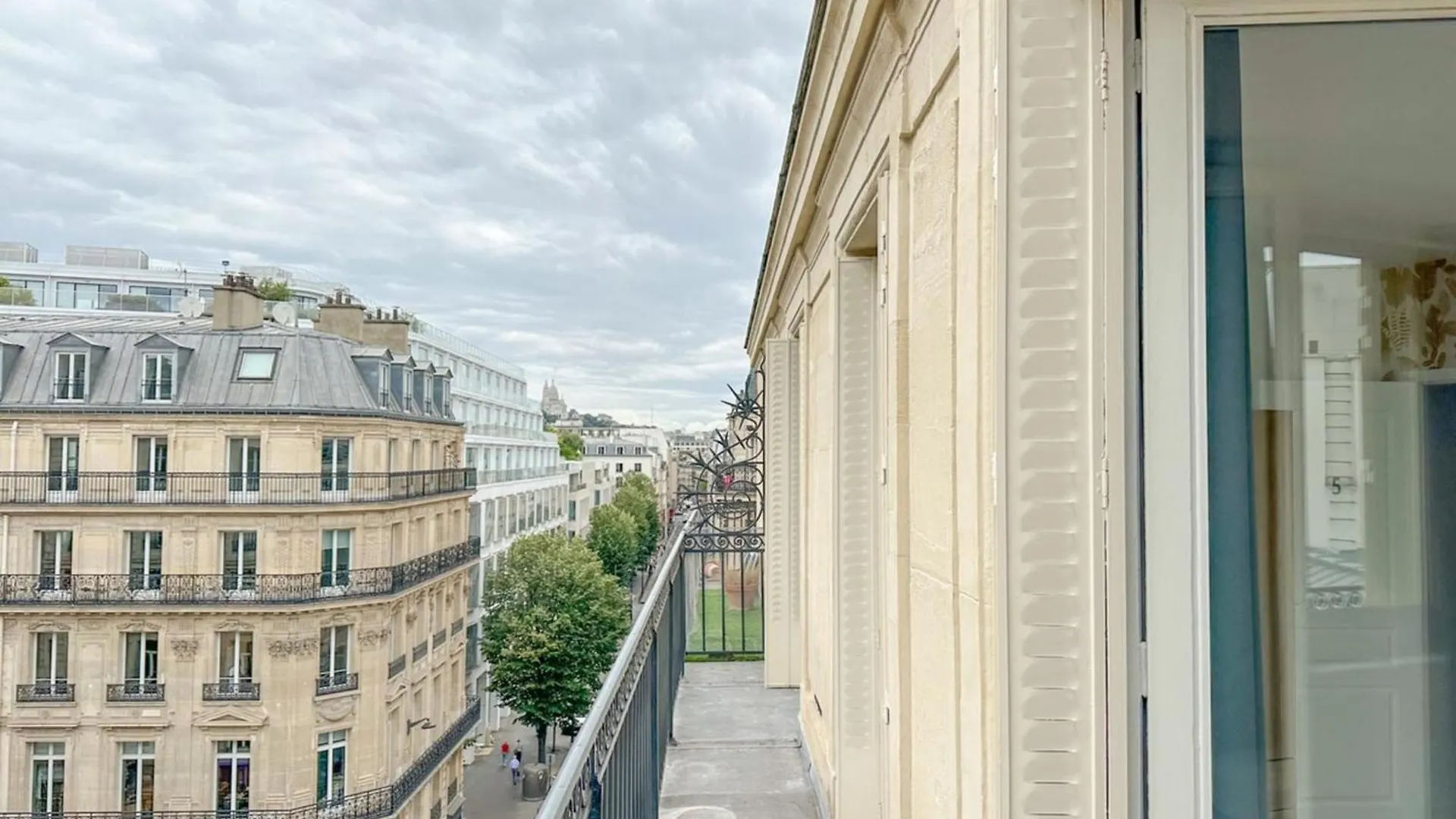 Flexliving - - Septembre * Paris